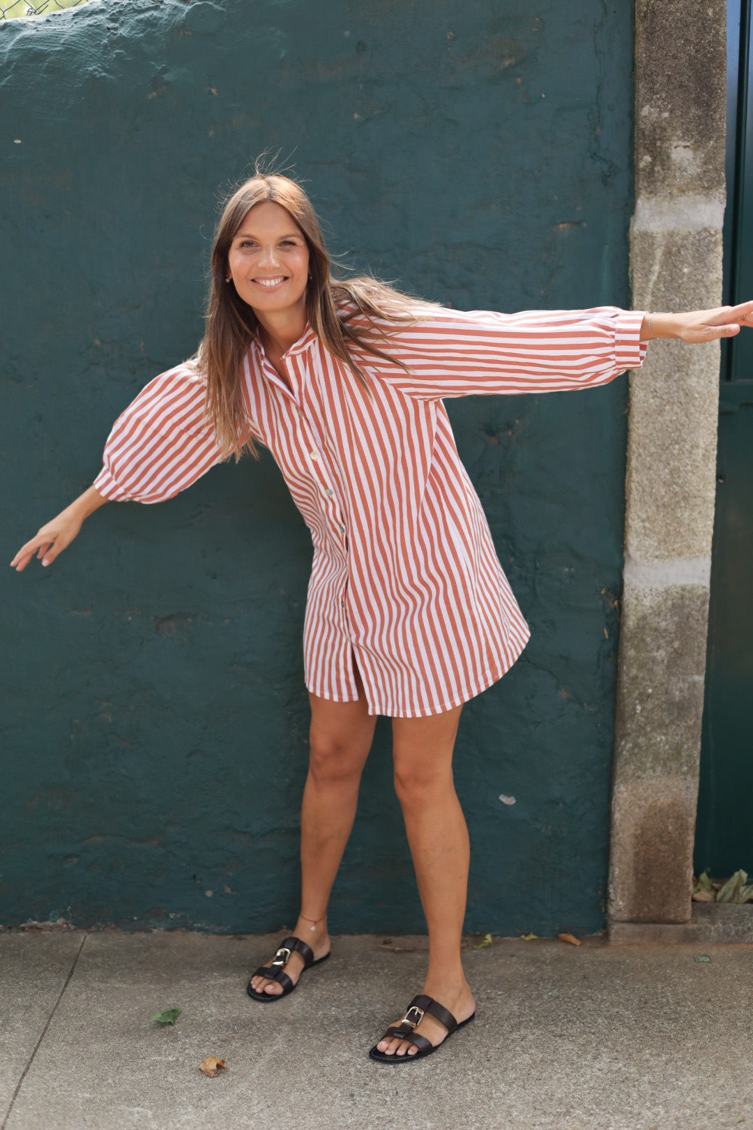 Vestido FRIDA studio riscas vermelhas
