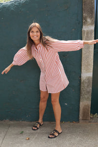 Vestido FRIDA studio riscas vermelhas