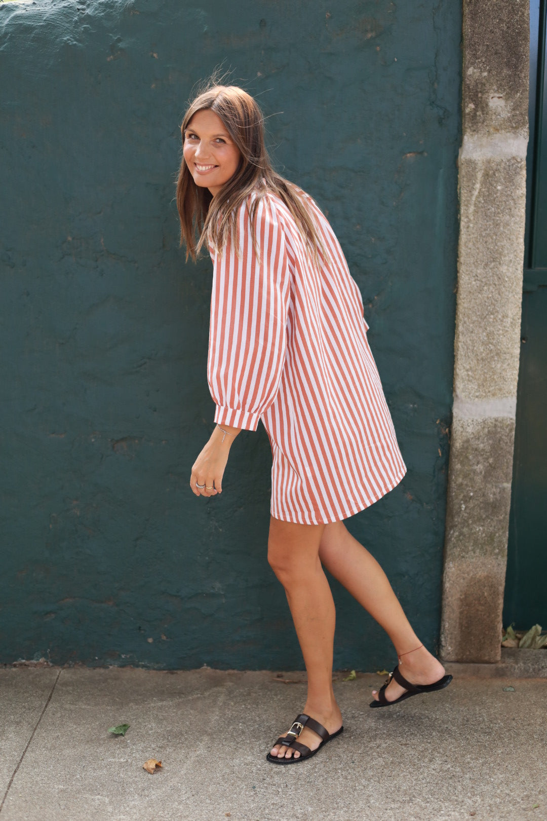 Vestido FRIDA studio riscas vermelhas