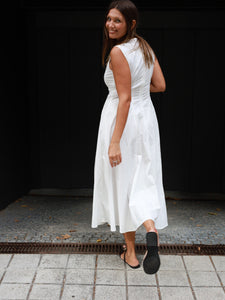 Vestido WHITE LOTUS